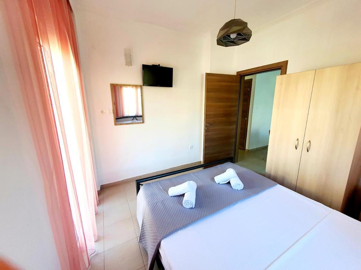 Cozy & Cool Apartment N1 30M From Sea Nea Kallikrateia Exterior foto
